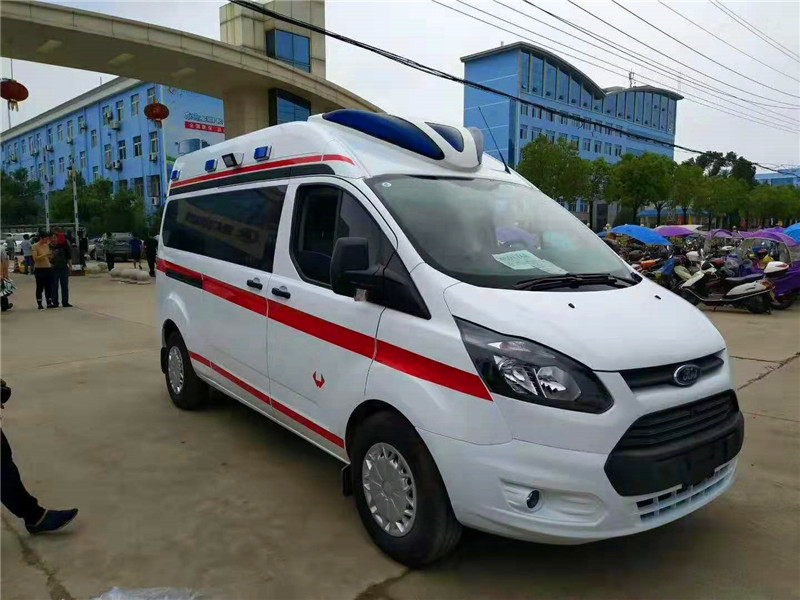 江鈴福特新全順V362長(zhǎng)軸中頂救護(hù)車監(jiān)護(hù)型(柴油)