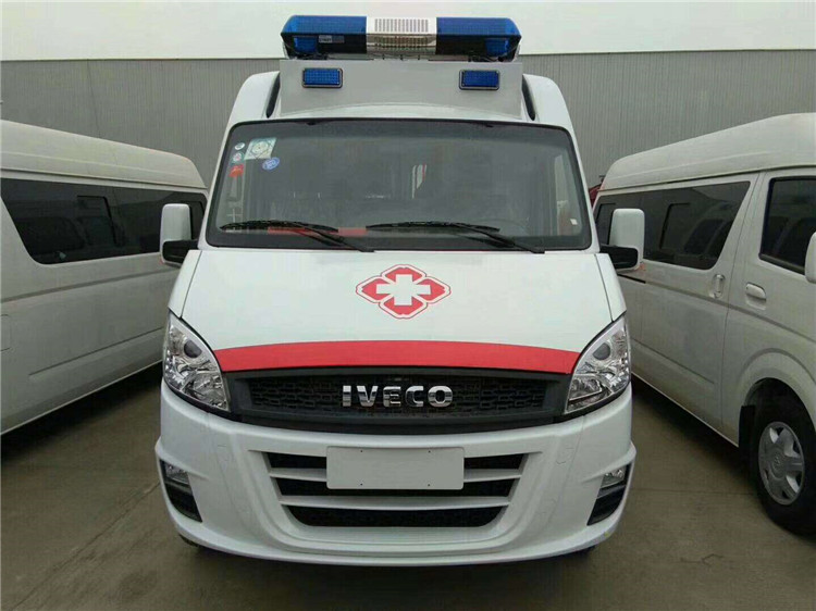 依維柯新款A(yù)50救護(hù)車（轉(zhuǎn)運(yùn)型）